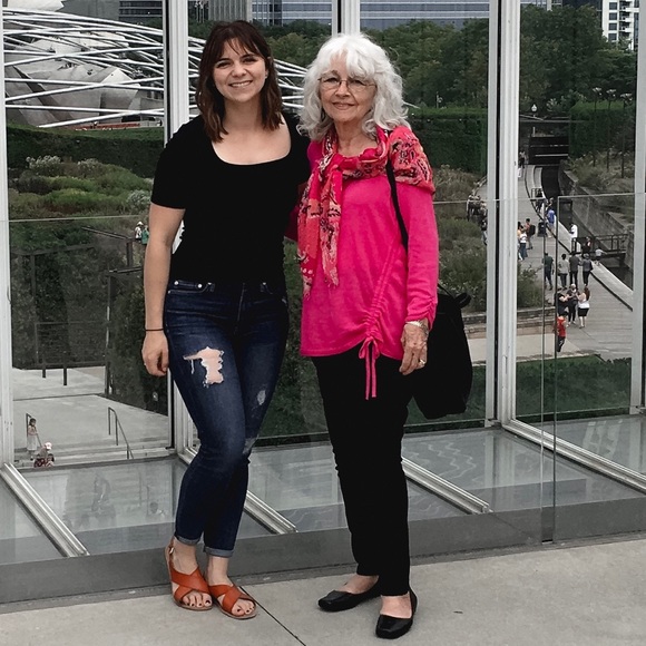 Meet your Posher, Bethany - Picture 2 of 4